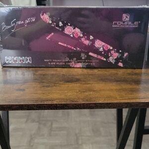 NIB sealed Royale Floral Hair Straightener